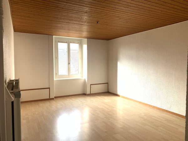 Bel appartement de 3 pièces situé au 4ème étage avec ascenseur 1