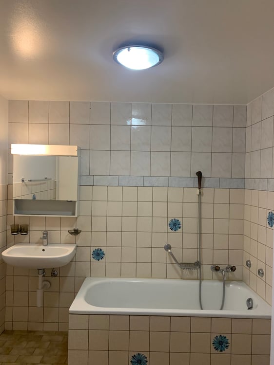 Bel appartement de 3 pièces situé au 4ème étage avec ascenseur 6