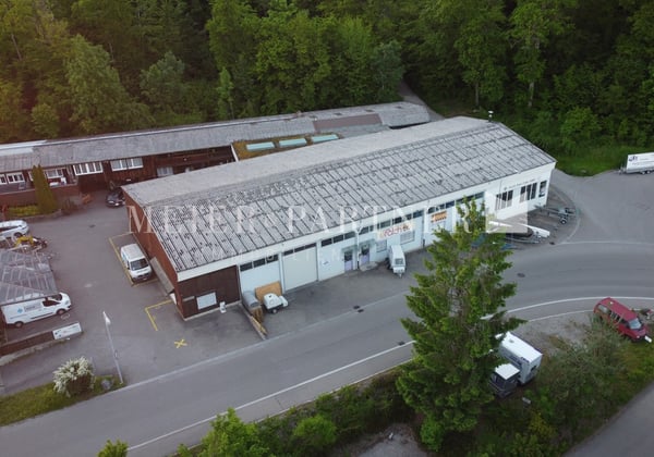 Attraktive Gewerbeliegenschaft an zentraler Lage in Bülach 1