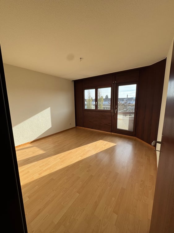 Moderne 1-Zimmer-Wohnung mit Balkon in Biel/Bienne 8