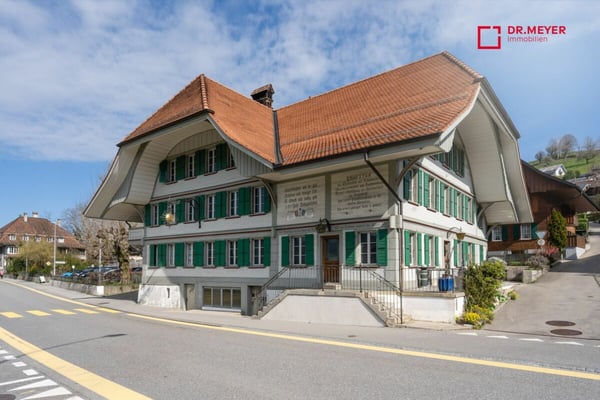 LANDGASTHOF MIT TRADITIONSREICHER GESCHICHTE 1