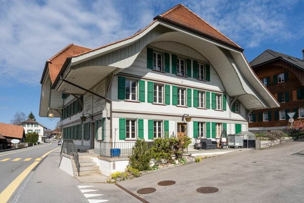 LANDGASTHOF MIT TRADITIONSREICHER GESCHICHTE 2