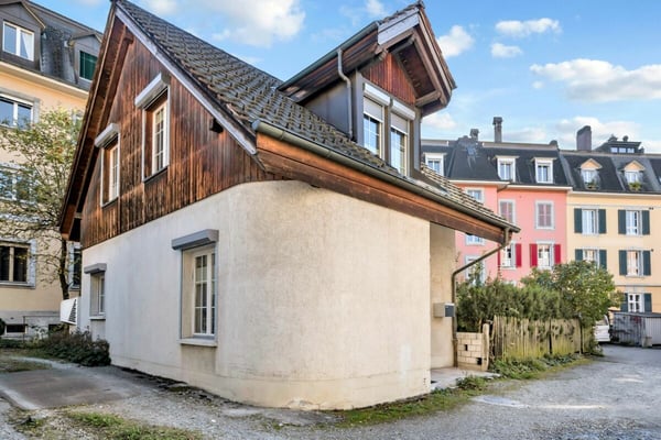 Einfamilienhaus mit Sitzplatz im Breitenrainquartier 11