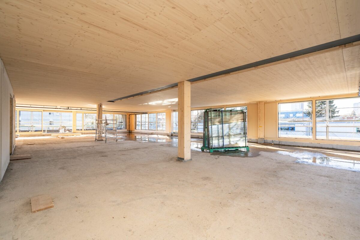 Newly built commercial park NEUHUUS - Office spaces tailored to your taste