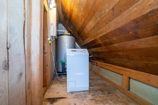 Heimelige Dachwohnung im Herzen von Wattenwil 10