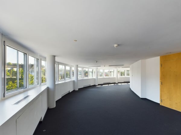 Business Tower / TOP-Ausgebaute Gewerbe-/Büroflächen 5