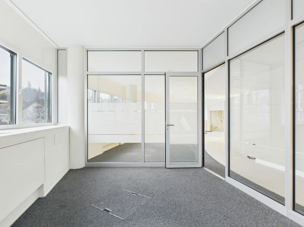 Business Tower / TOP-Ausgebaute Gewerbe-/Büroflächen 8