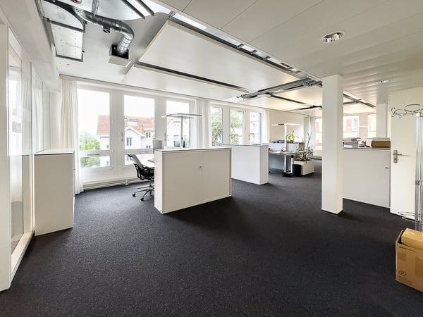 Dienstleistungsfläche an zentraler Lage 8
