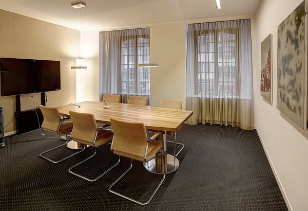 Surface commerciale et bureaux au centre ville 13