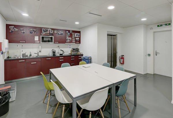 Surface commerciale et bureaux au centre ville 14