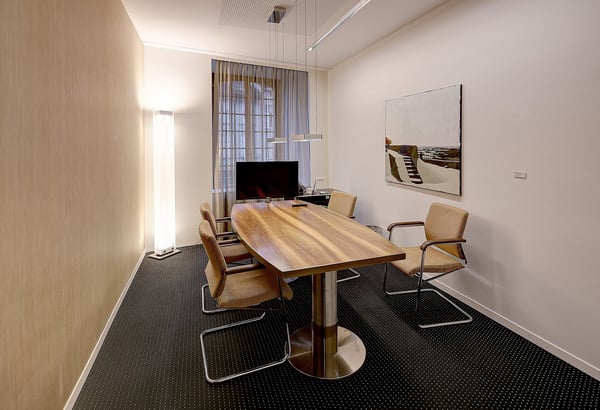 Surface commerciale et bureaux au centre ville 5