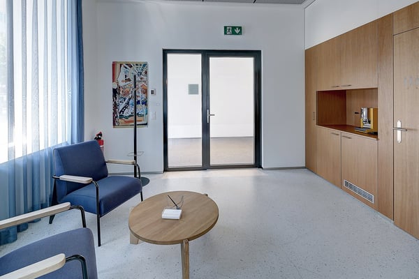 Surface commerciale au centre ville 10