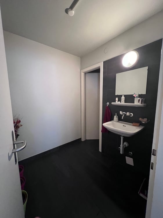 Bureau lumineux et spacieux 6