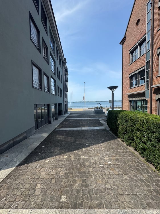 Komplett ausgestattete Büroräume an der Bahnhofstrasse in Zug - per sofort verfügbar 1