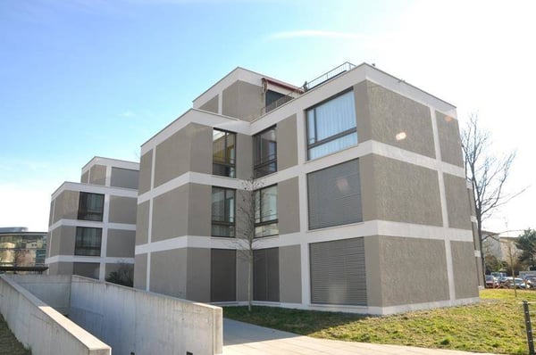 Letzter Aussenparkplatz in ruhiger Lage in Männedorf 2