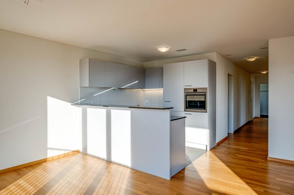 Lichtdurchflutete Wohnung mit eigenem Sitzplatz 3