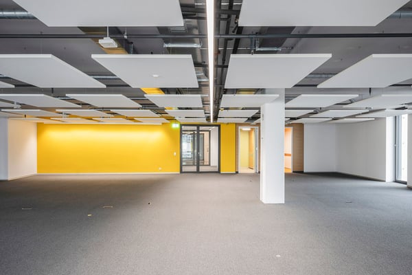 Moderne Büroflächen mit zahlreichen Parkplätzen - Power Tower Baden 18