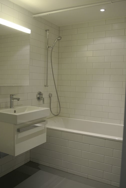 Moderne 2.5 Zimmer Wohnung direkt am Bahnhof Giesshübel in Zürich! 4