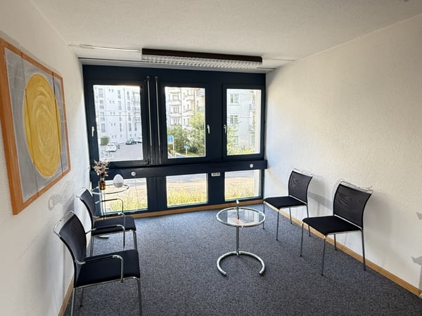 Büro im Zentrum von Luzern inkl. Parkplätzen vor dem Haus und direkt am Veloweg Freigleis 9