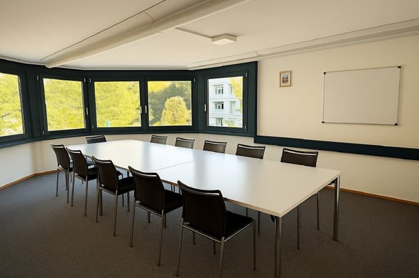 Büro im Zentrum von Luzern inkl. Parkplätzen vor dem Haus und direkt am Veloweg Freigleis 3