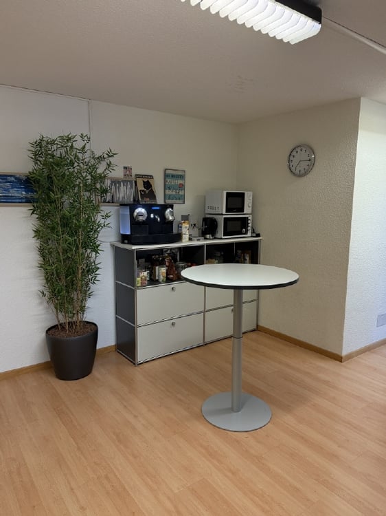Büro im Zentrum von Luzern inkl. Parkplätzen vor dem Haus und direkt am Veloweg Freigleis 6