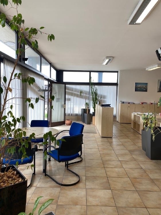 Bürofläche im Parterre zu vermieten 3