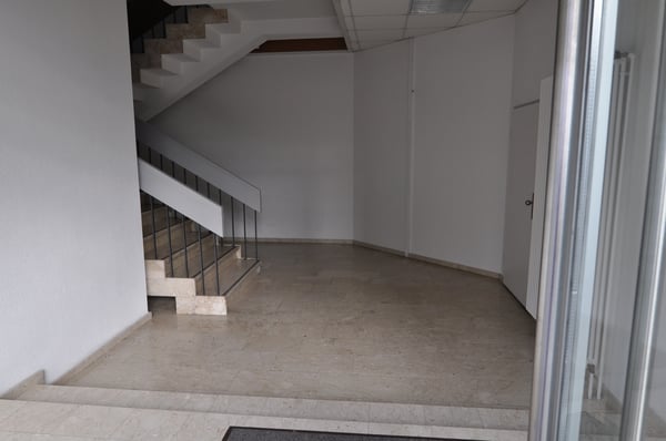 Grosse Büroräumlichkeiten/Gewerbe zu vermieten! 3