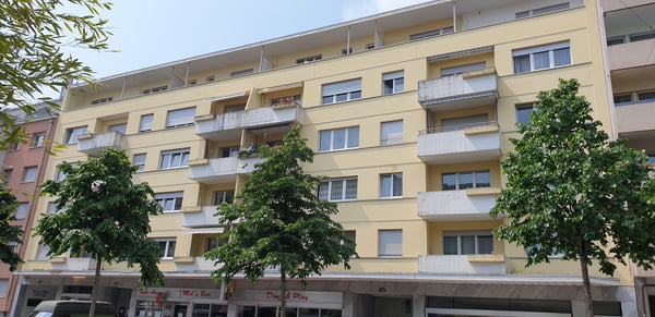 Wir vermieten eine schöne renovierte 1-Zimmerdachwohnung 1