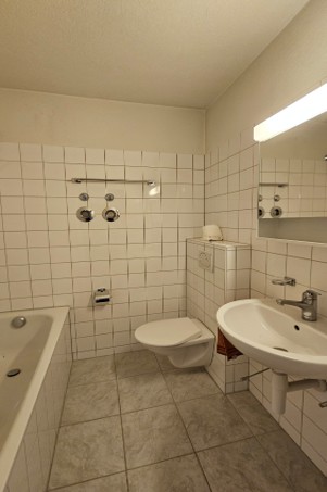Wir vermieten diese schöne 4-Zimmerwohnung 6