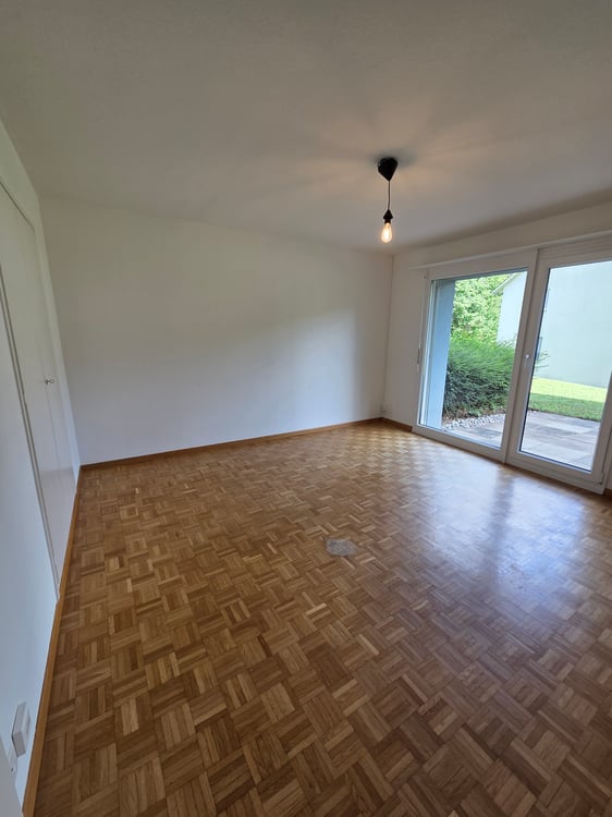 3-Zimmer-Gartenwohnung mit sonnigem Sitzplatz im Grünen 2
