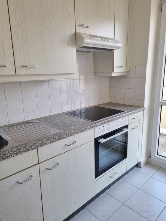 2-Zimmerwohnung im 4. OG zu vermieten 2