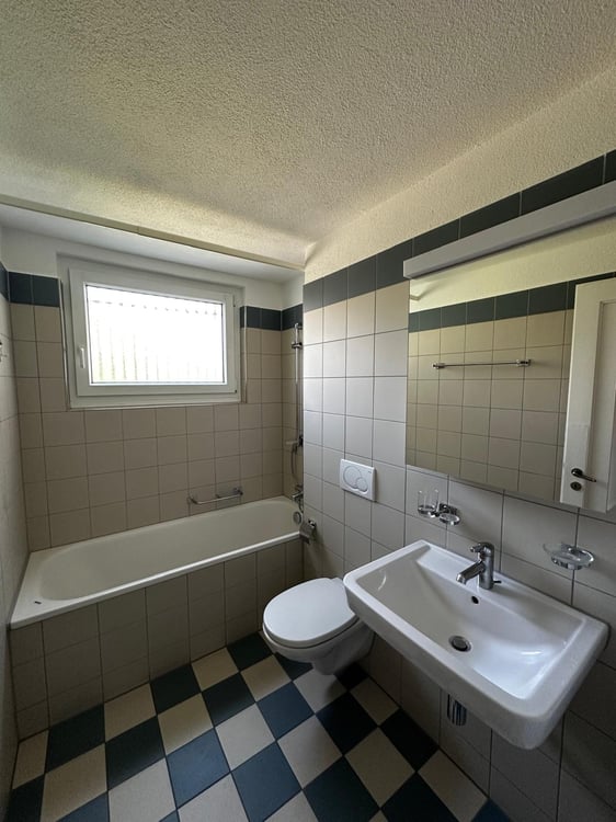 Charmante 3-Zimmerwohnung in ruhigem Quartier 6