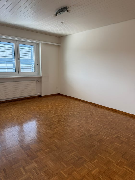 Sonnige 2-Zimmer-Wohnung mit Blick über Freuenfeld