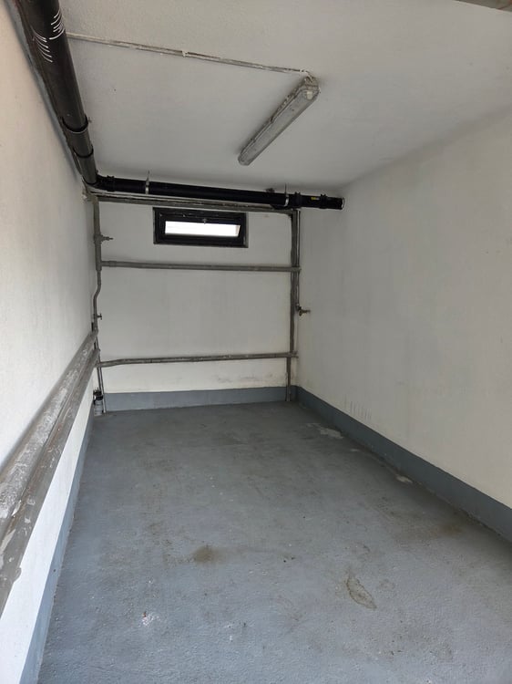 Garagenbox an zentraler Lage in Oerlikon zu vermieten 3