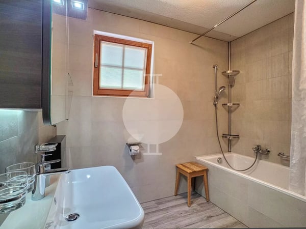 Magnifique appartement 1.5 pièces en rez-de-jardin situé aux Mayens-de-l'Ours 9