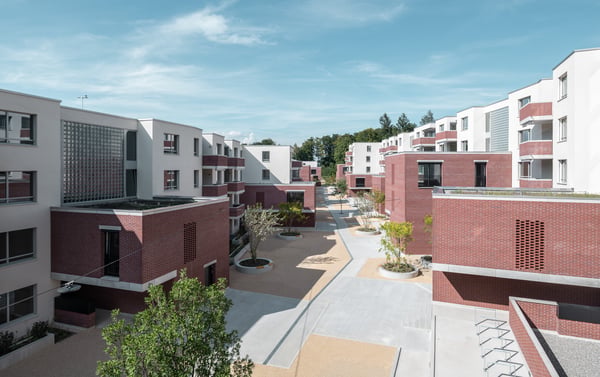 Moderne 4,5 Zimmer Wohnung im Grünen 2