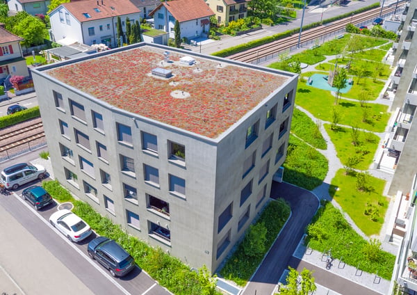 **grosse, moderne 2.5 ZWG** in der Wohnüberbauung zum Park 2
