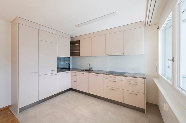 ***3'ZWG**BRAND-Neue Küche und Bad**30m2 Wo/Essen**14m2 Balkon 7