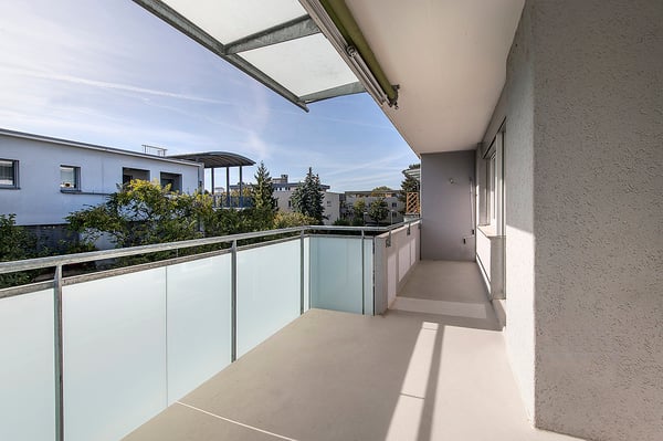 ***3'ZWG**BRAND-Neue Küche und Bad**30m2 Wo/Essen**14m2 Balkon 4