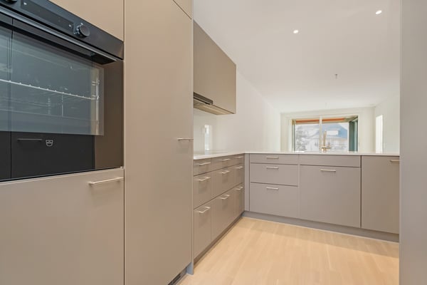 Moderne 3.5-Zimmerwohnung mit ansprechendem Innenhof 3