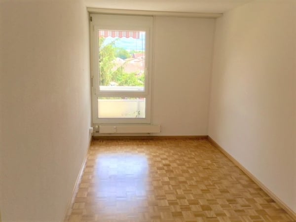 In einer ruhigen Gegend vermieten wir eine 5 1/2-Zimmerwohnung 6