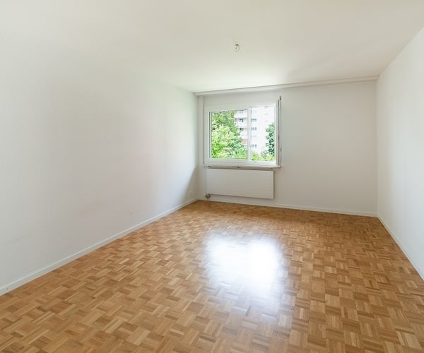Balkon mit Abendsonne, moderne Küche offen zu Wohnzimmer 3