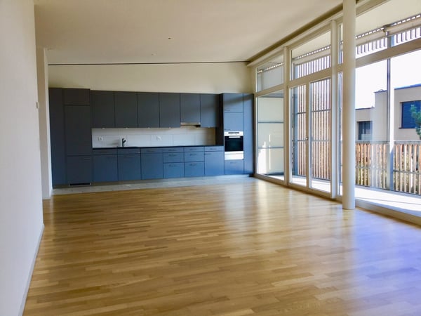 Grosse, moderne 3 1/2-Zimmerwohnung im obersten Stock 3