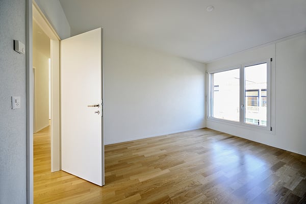 Grosse, moderne 3 1/2-Zimmerwohnung im obersten Stock 6