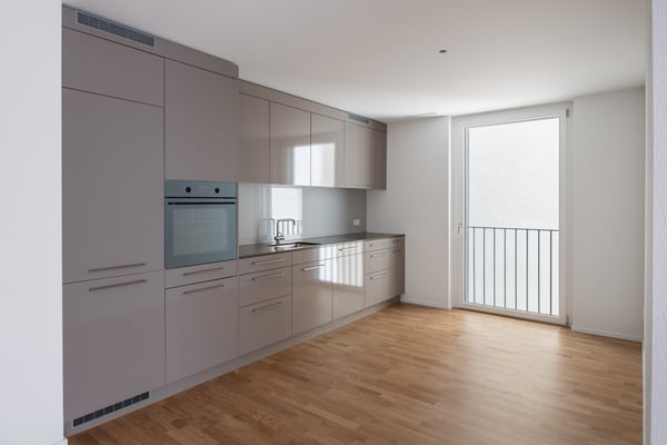 Grosszügige 2.5-Zimmerwohnung 2