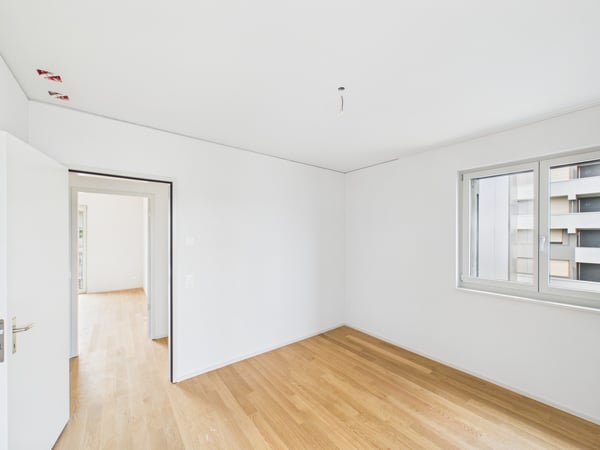 Familienfreundliche 3.5-Zimmer-Neubauwohnung mit Kindergarten im Areal 8