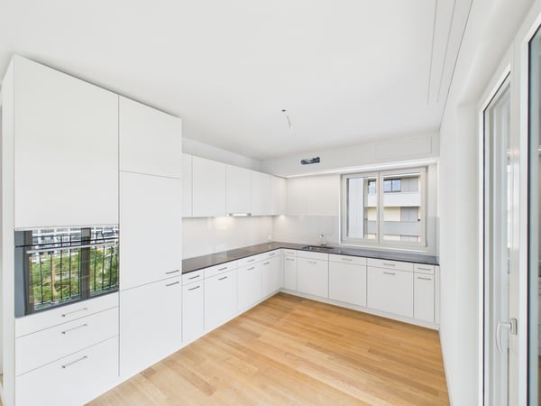 Familienfreundliche 3.5-Zimmer-Neubauwohnung mit Kindergarten im Areal 5
