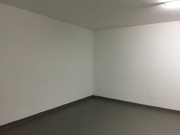 SURFACE COMMERCIALE - DÉPÔT 2