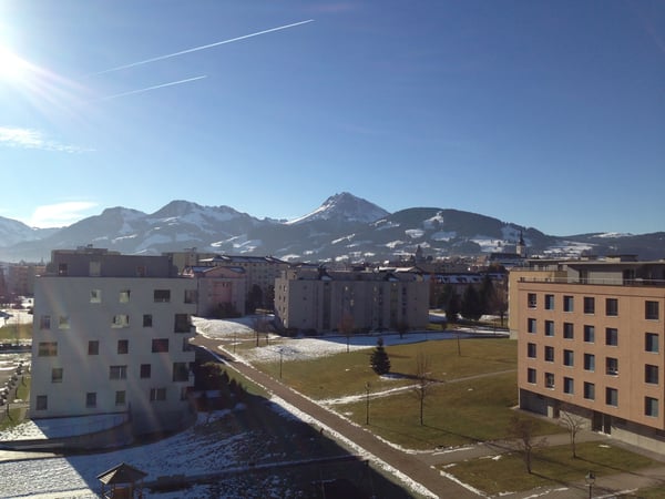 GRANDE TERRASSE ACCESSIBLE DEPUIS TOUTES LES PIECES ! 4