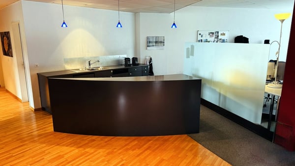 Willkommen im Einkaufszentrum Spitzacker 8